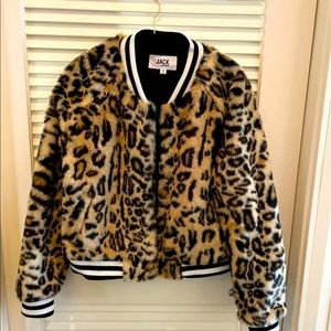 BB Dakota leopard jacket
